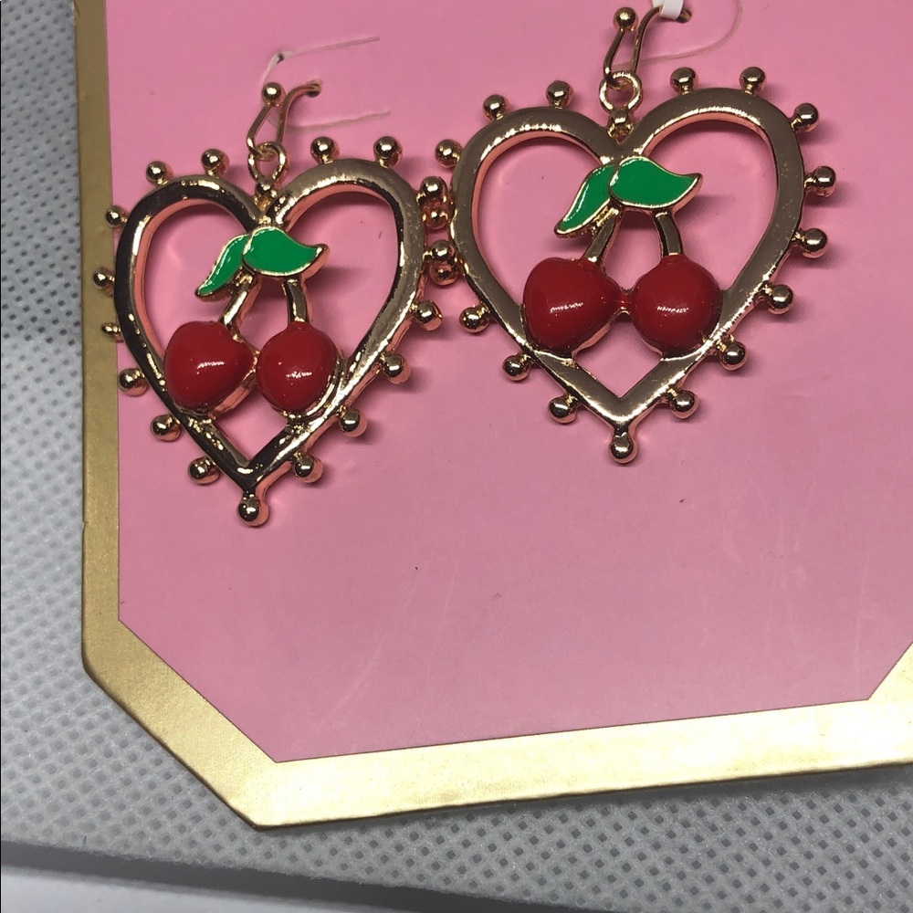 Juicy‎ Couture gold tone spiked heart red cherry dangle earrings new - Picture 5 of 6